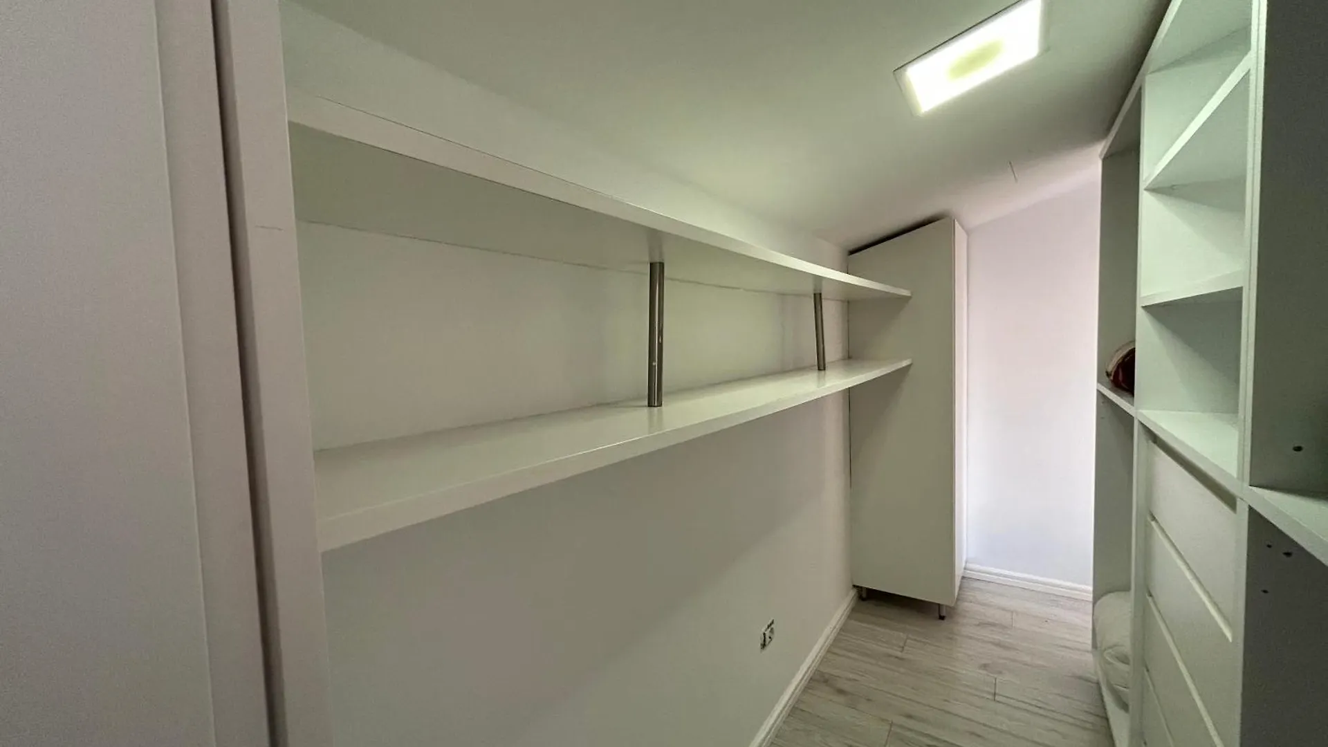 Henri'S Apartament Durres 0*,  Albania
