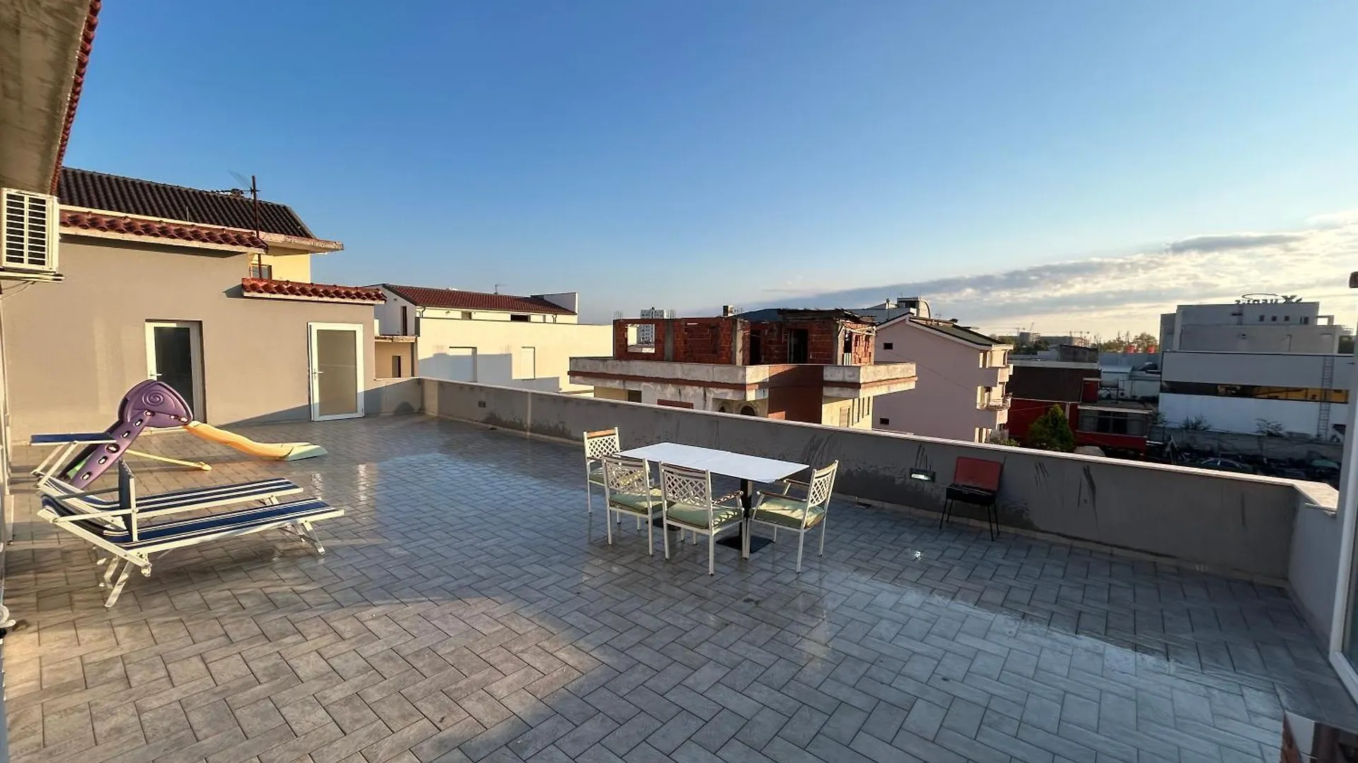 Guest house Henri'S Apartament Durres Albania