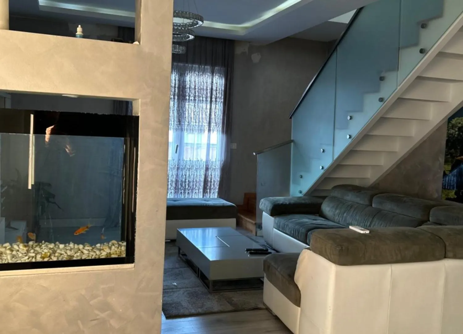 Henri'S Apartament Durres 0*,